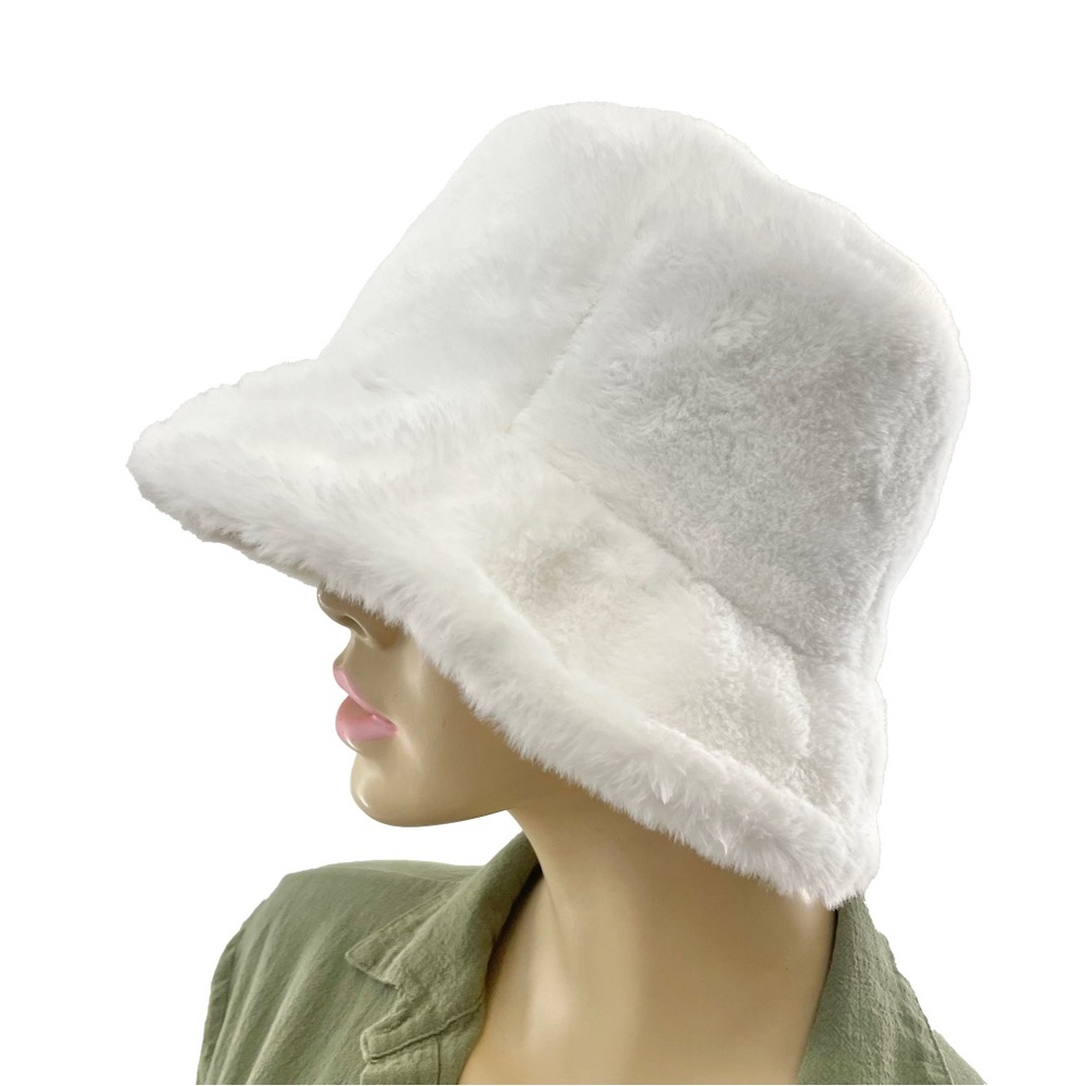 Chic White Faux Fur Bucket Hat